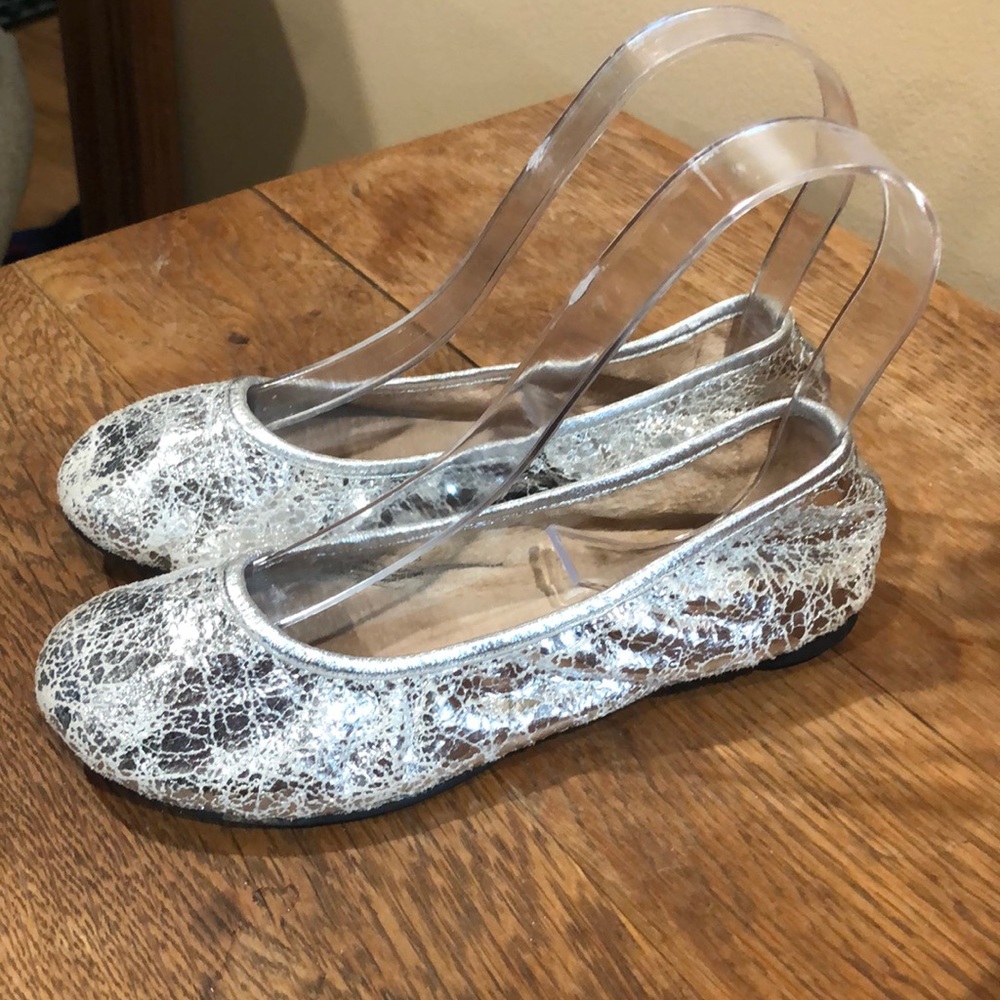 Peek Girls Silver metallic ballet flats size 13